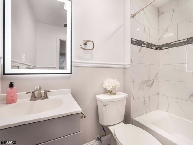 11 Maine St, Jefferson Twp., NJ 07849