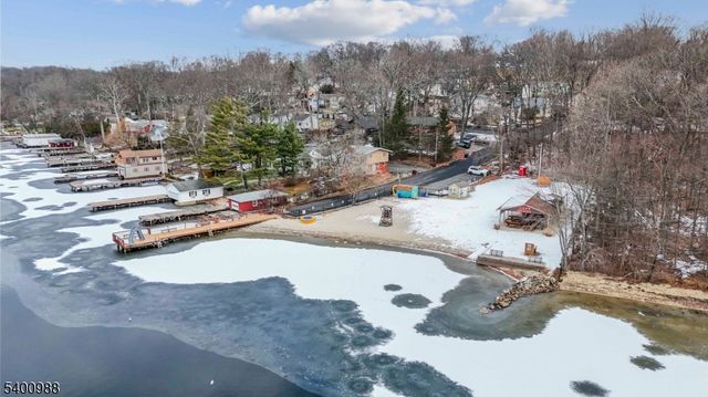 11 Maine St, Jefferson Twp., NJ 07849