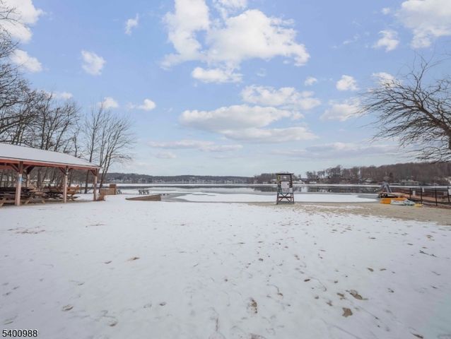 11 Maine St, Jefferson Twp., NJ 07849