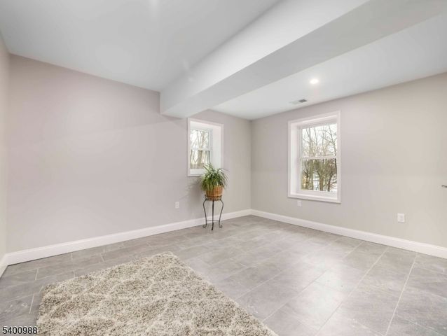 11 Maine St, Jefferson Twp., NJ 07849