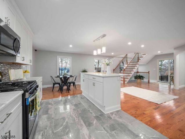 11 Maine St, Jefferson Twp., NJ 07849