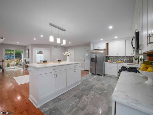 11 Maine St, Jefferson Twp., NJ 07849