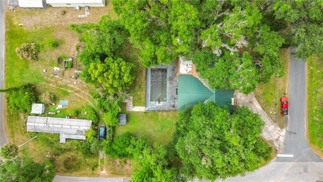 2548 CR 422, Lake Panasoffkee, FL 33538