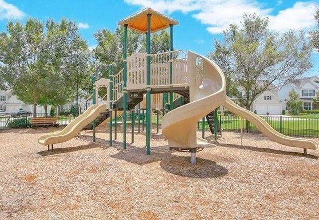 8205 Norwich Place, Suwanee, GA 30024