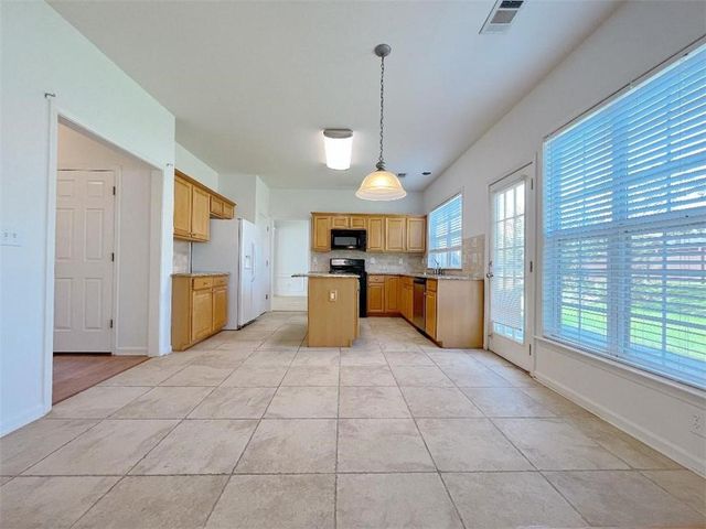 8205 Norwich Place, Suwanee, GA 30024