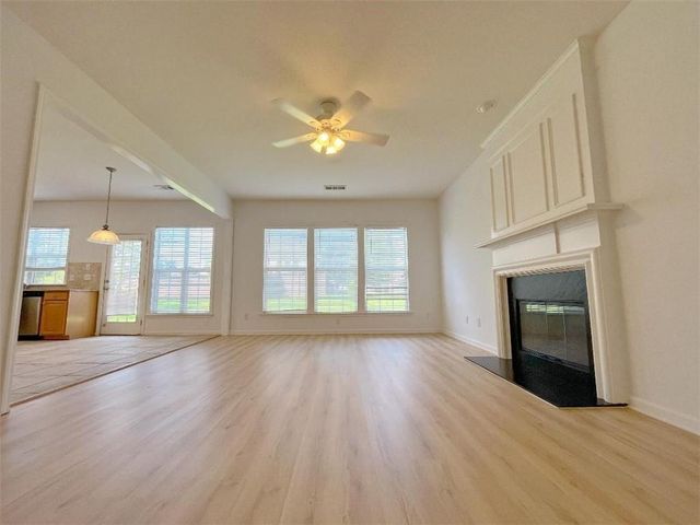 8205 Norwich Place, Suwanee, GA 30024