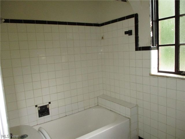 3499 Randolph Road, Cleveland Heights, OH 44121