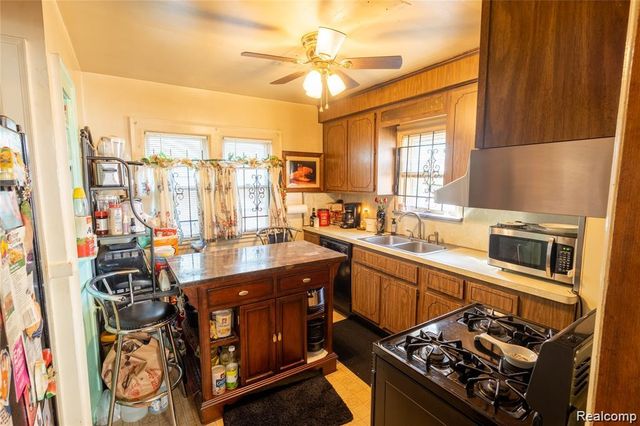 4116 Kendall Street, Detroit, MI 48238