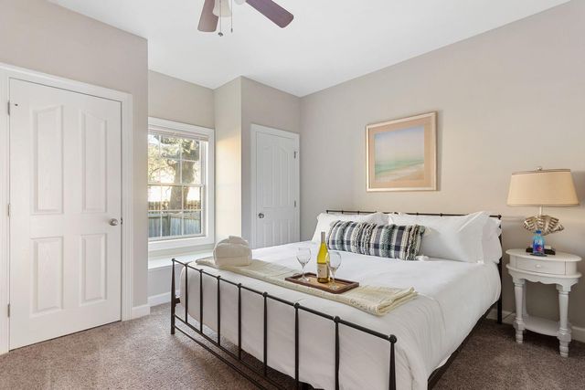 979 Bay Tree Circle 203, Mount Pleasant, SC 29464