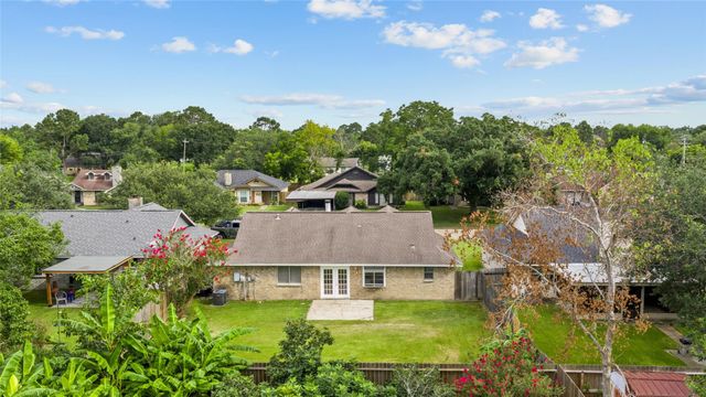 3105 Wood Fox Drive, Alvin, TX 77511