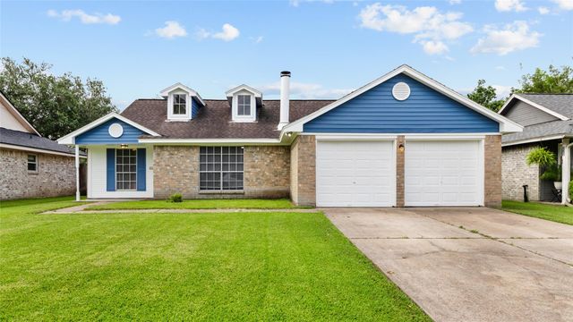 3105 Wood Fox Drive, Alvin, TX 77511