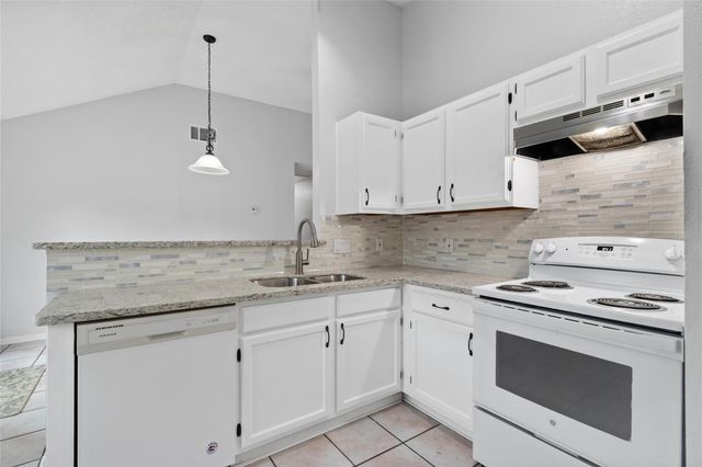 3105 Wood Fox Drive, Alvin, TX 77511