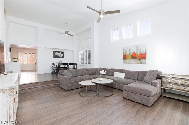 9896 Masked Duck Avenue, Las Vegas, NV 89117
