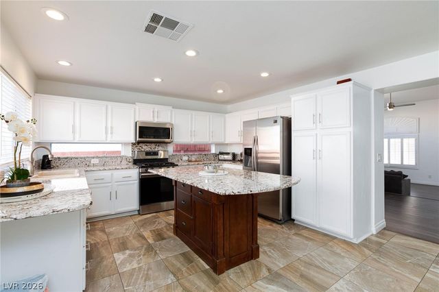 9896 Masked Duck Avenue, Las Vegas, NV 89117