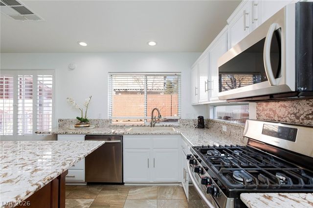 9896 Masked Duck Avenue, Las Vegas, NV 89117