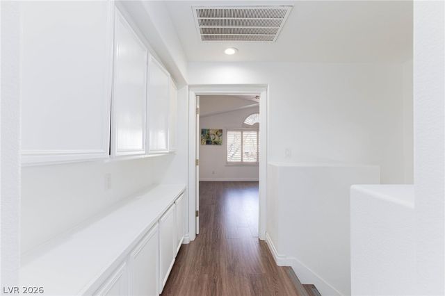 9896 Masked Duck Avenue, Las Vegas, NV 89117