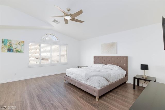 9896 Masked Duck Avenue, Las Vegas, NV 89117