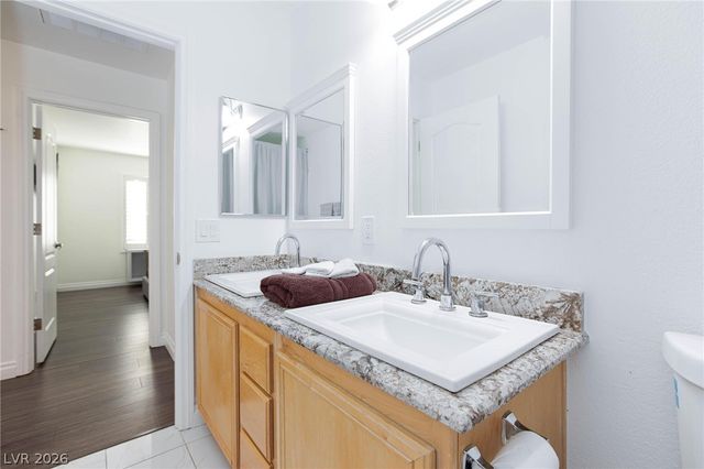 9896 Masked Duck Avenue, Las Vegas, NV 89117