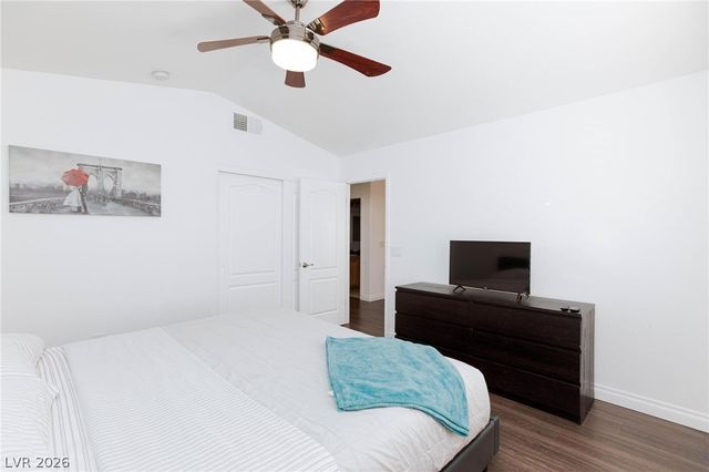 9896 Masked Duck Avenue, Las Vegas, NV 89117
