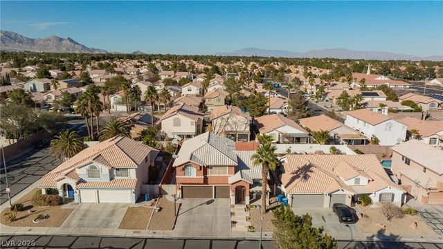 9896 Masked Duck Avenue, Las Vegas, NV 89117