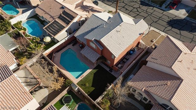 9896 Masked Duck Avenue, Las Vegas, NV 89117