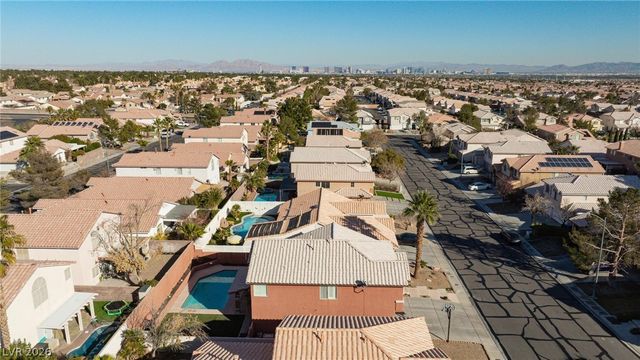 9896 Masked Duck Avenue, Las Vegas, NV 89117