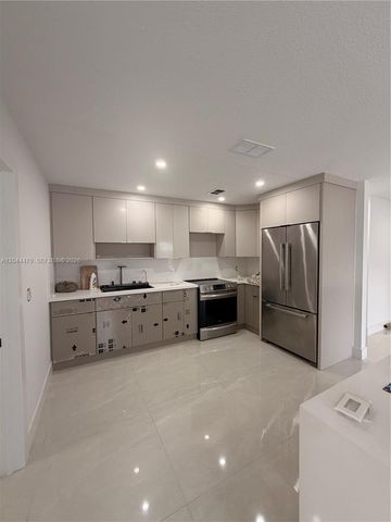 191 SE 6th Avenue, Hialeah, FL 33010