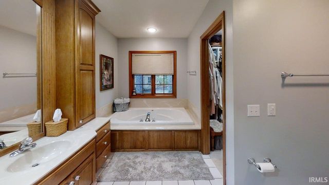 114 Chaudoin Drive, Angola, IN 46703