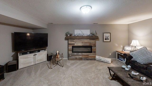 114 Chaudoin Drive, Angola, IN 46703