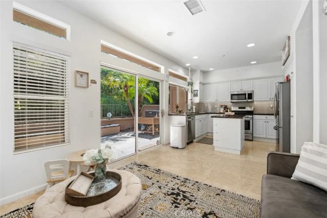 2 Paseo Del Sol, Rancho Santa Margarita, CA 92688