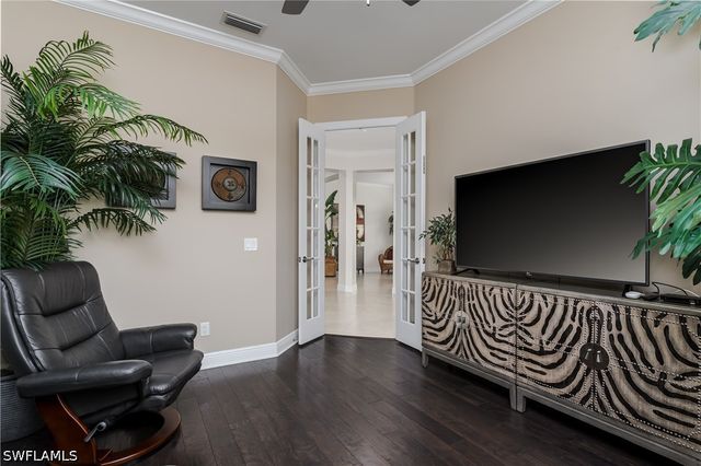 4664 Abaca CIR, Naples, FL 34119