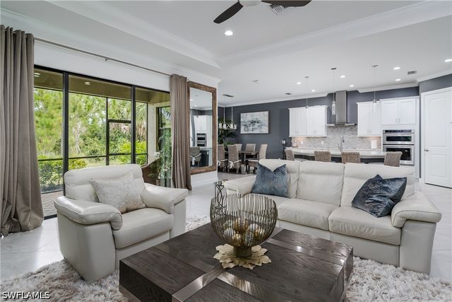 4664 Abaca CIR, Naples, FL 34119