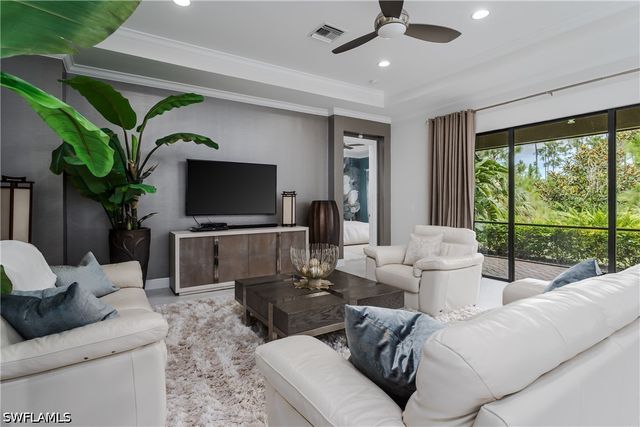 4664 Abaca CIR, Naples, FL 34119
