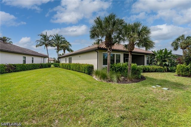 4664 Abaca CIR, Naples, FL 34119