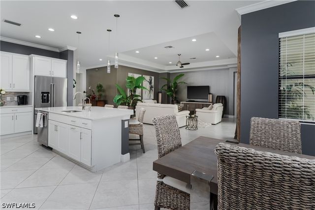 4664 Abaca CIR, Naples, FL 34119