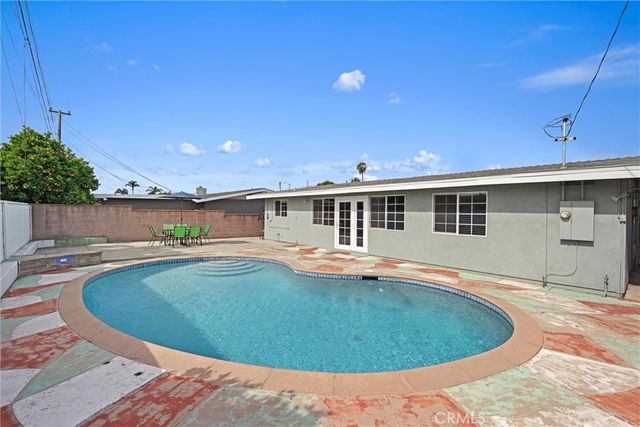 8432 Flallon Avenue, Whittier, CA 90606