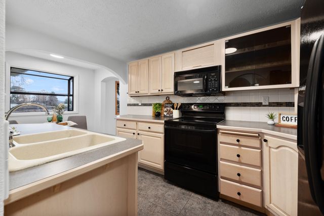 12824 E 6th Ave, Spokane Valley, WA 99216