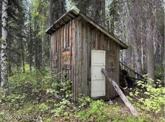 Mi 44.5 McCarthy Road, Chitina, AK 99588