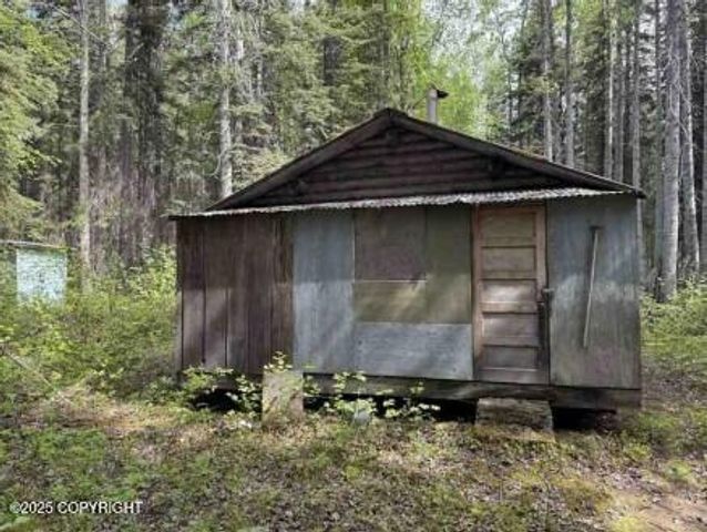 Mi 44.5 McCarthy Road, Chitina, AK 99588