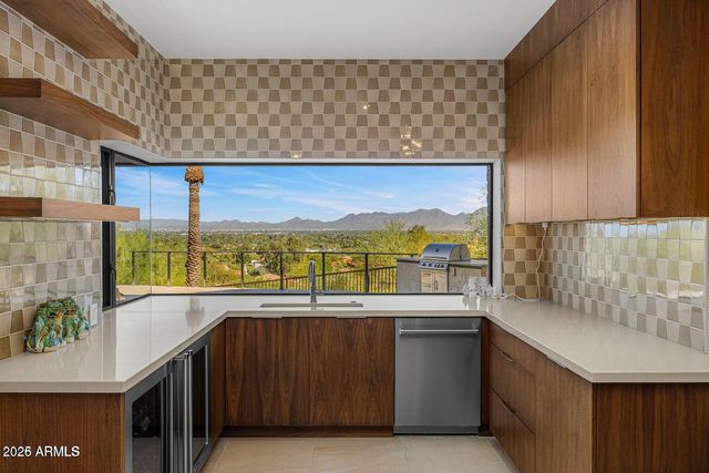 6331 E Hummingbird Lane, Paradise Valley, AZ 85253