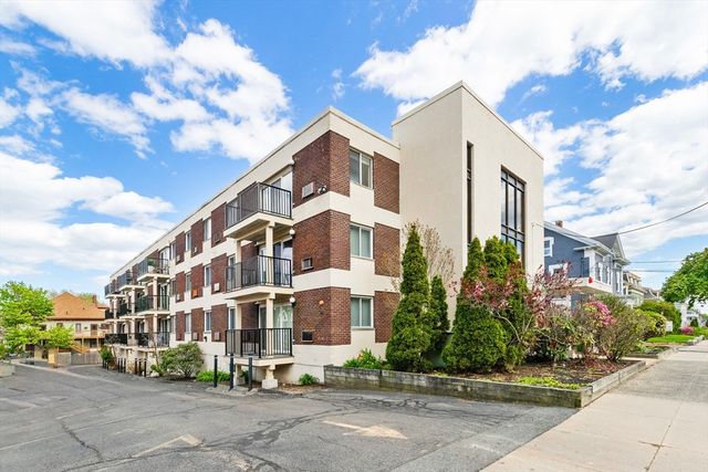 245 Lafayette St 3G, Salem, MA 01970