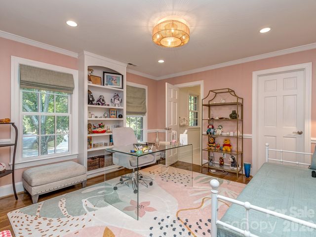 5307 Mirabell Road, Charlotte, NC 28226