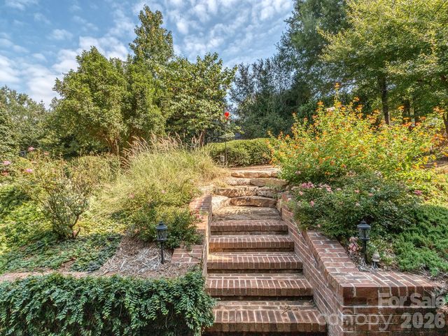 5307 Mirabell Road, Charlotte, NC 28226