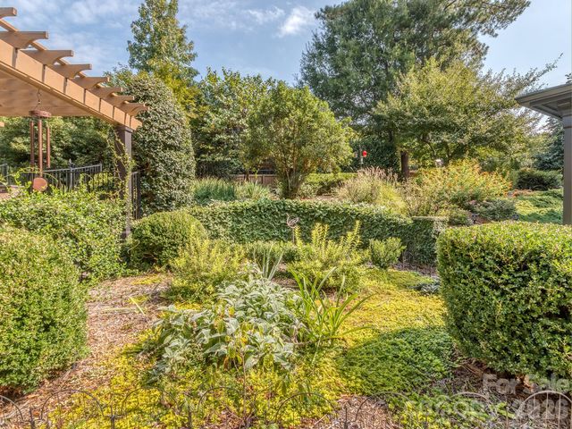 5307 Mirabell Road, Charlotte, NC 28226