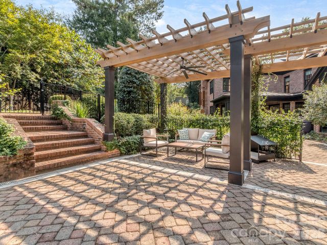 5307 Mirabell Road, Charlotte, NC 28226