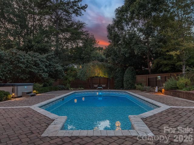 5307 Mirabell Road, Charlotte, NC 28226