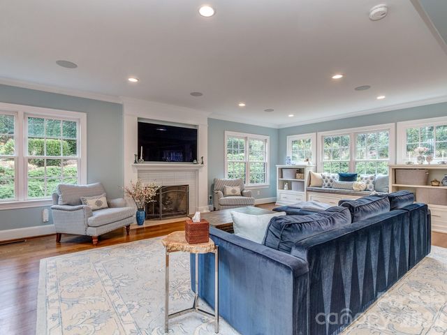 5307 Mirabell Road, Charlotte, NC 28226