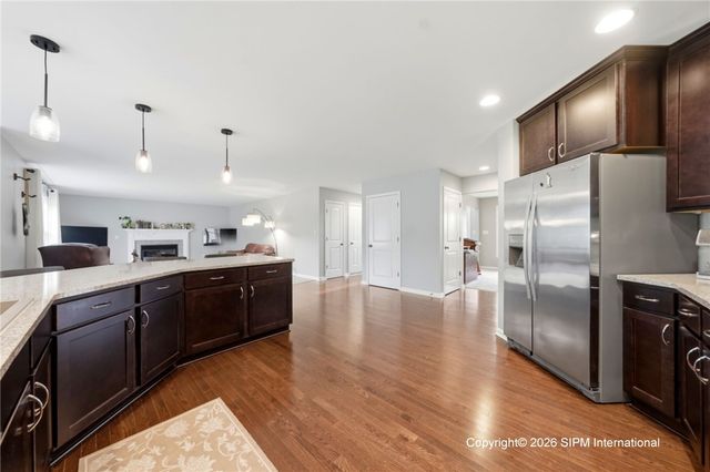 39 Chancellor Lane, West Seneca, NY 14224