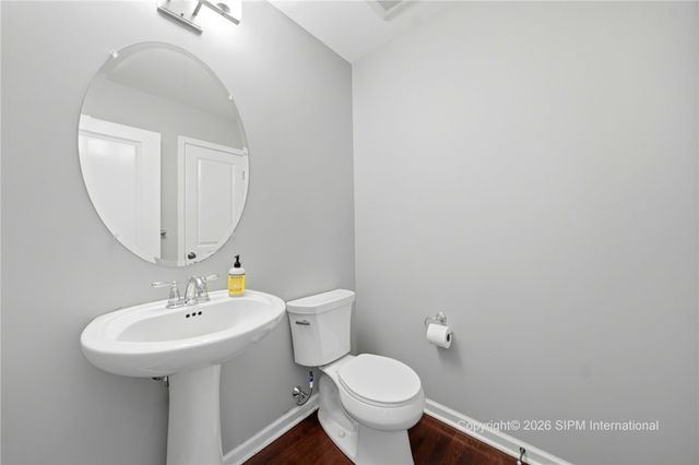 39 Chancellor Lane, West Seneca, NY 14224