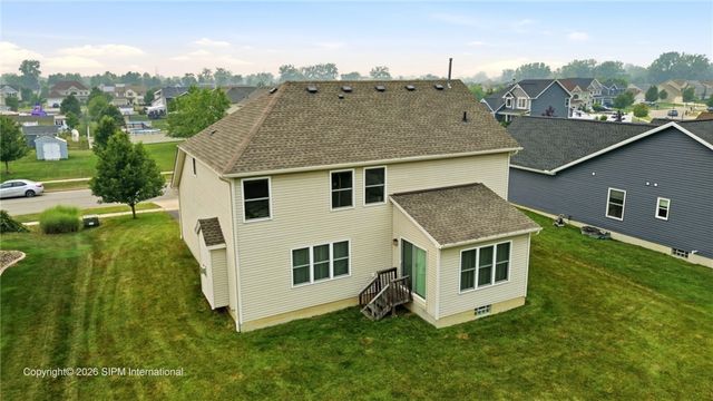 39 Chancellor Lane, West Seneca, NY 14224